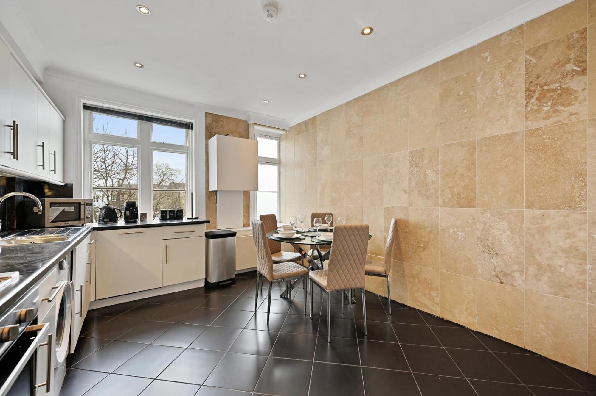 דירות לונדון Beautiful 2 King Size Beds 2 Bath- Sleeps 5 In Earls Court מראה חיצוני תמונה